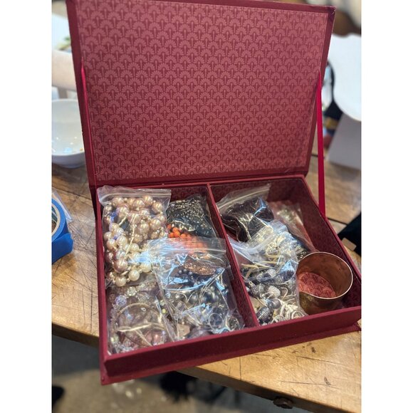 Decorative Red Jewelry Box With Assorted Costume Jewelry & Display Window - Picture 12 of 16